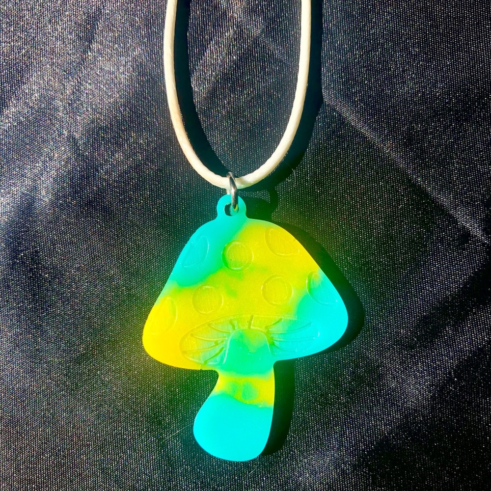 Tie Dye Mushroom Necklaces - Custom Amanita Necklace - Picture 6 of 13